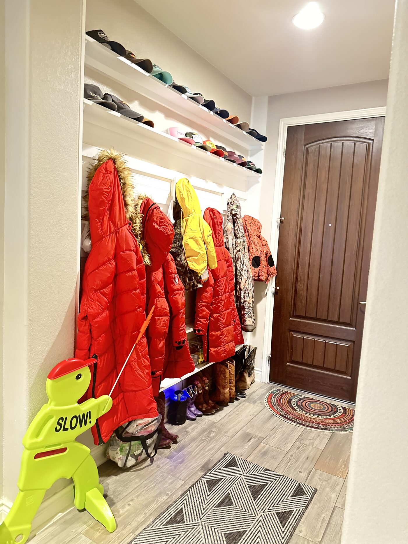 Entryway mudroom shelving
